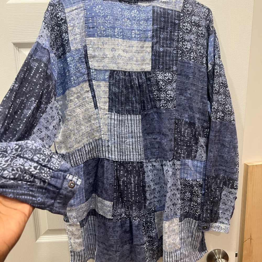 Anthropologie Pilcro Blue Boho Patchwork Tiered
Tunic Top
Size L - Picture 4 of 7